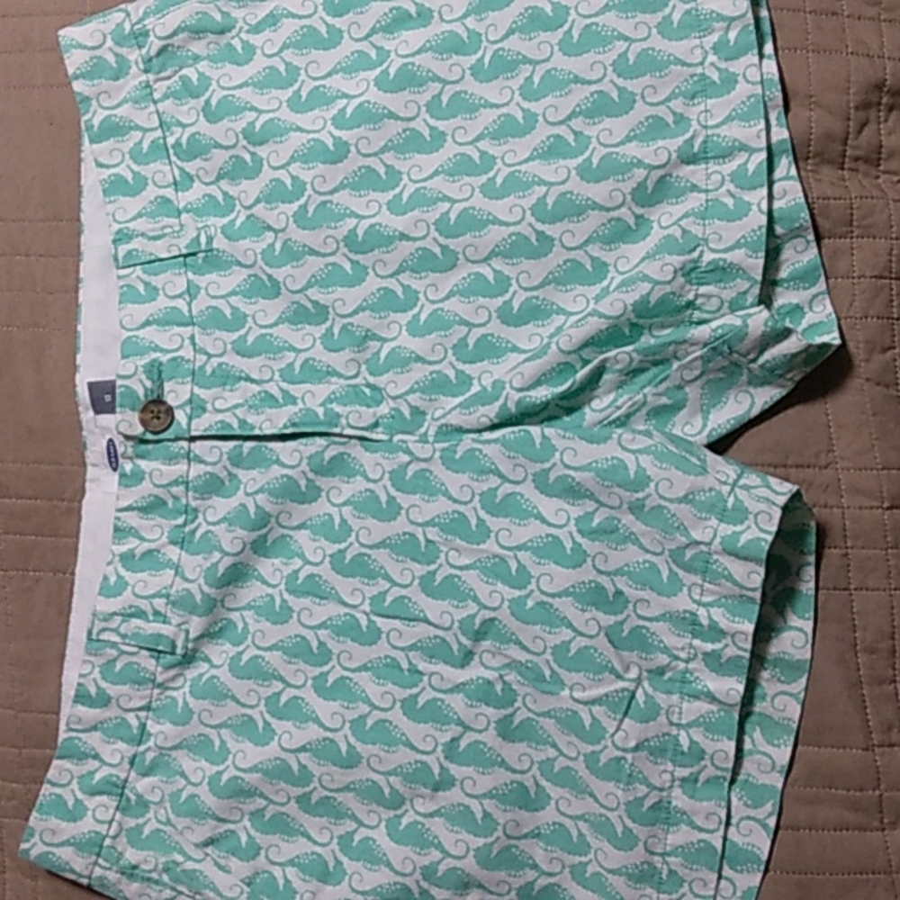 Ladies  Shorts Animal Seahorse print  shorts Old Navy size 12